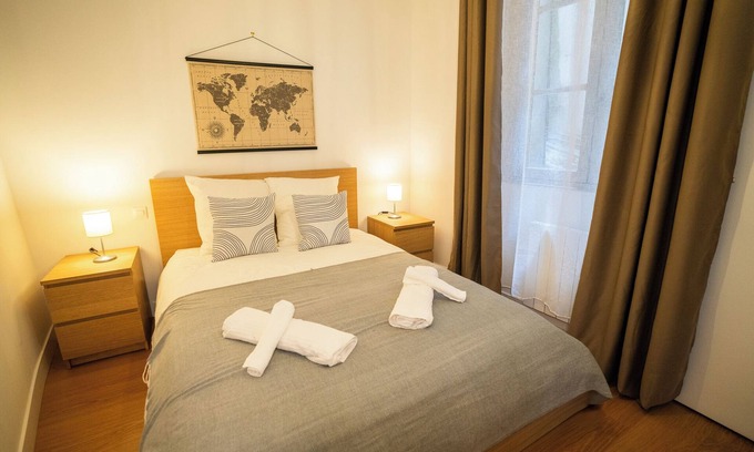 Bourgogne Apartment | L'Arche d'Orléans - superb 2-bedroom apartment in Orléans