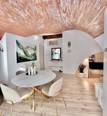 Castro House | Family-Friendly L'Arco sul Lago - Deluxe Apartment Awaits