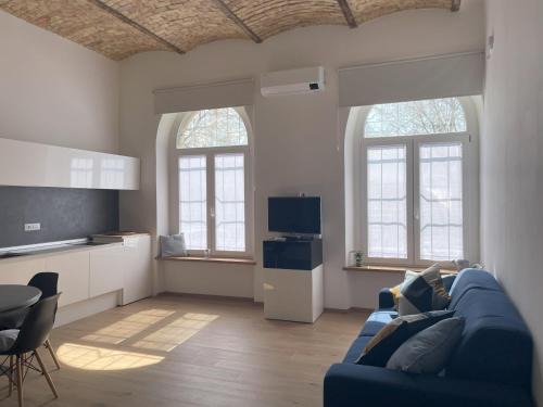 Citta Nuova-Barriera Nuova-San Vito-Citta Vecchia House | Discover L'Arsenàl: 4-Star Haven for Families & Pets