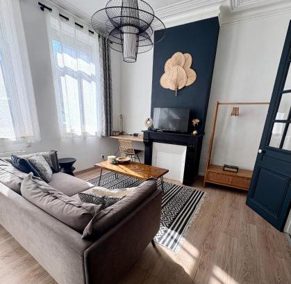 Henriville Apartment | Serene Stay at L'Art Appart' - Rated 9.2 by Guests
