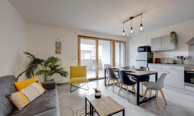 Annecy Apartment | Stylish L'Art de Ville: 2-Bedroom City Center Retreat