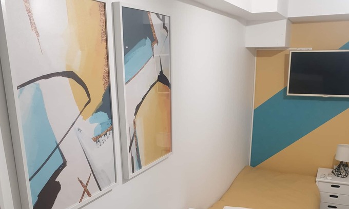 Bretigny-sur-Orge Cabin | L' Art et Déco