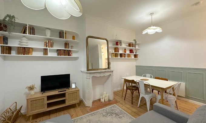 Douai Apartment | Secure Parking & High-Speed Wifi at L'Artoisienne Hotel