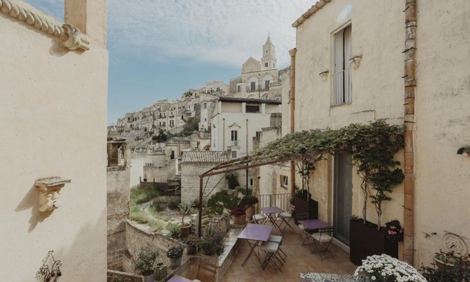 Sasso Caveoso Bed & Breakfast | Pet-Friendly L'Arturo B&B with Outstanding 9.6/10 Reviews