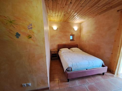 Venterol Bed & Breakfast | Pet-Friendly L'Asphodèle with Oceanfront Views and Dining