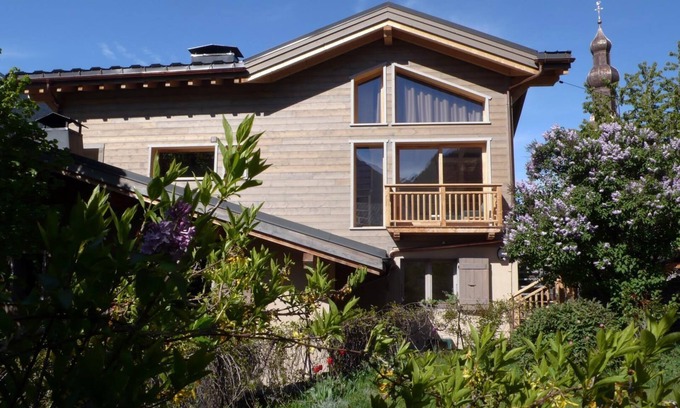 Bozel House | Welcoming L'atelier DE Grand'pere Jules: Spa & Family Fun