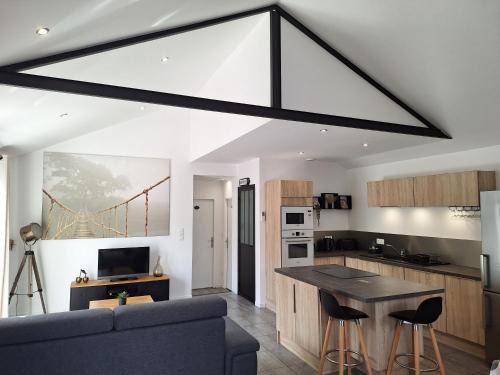 Thouare-sur-Loire House | Oceanfront Retreat at L'atelier du Guette-Loup - Rated 9.8