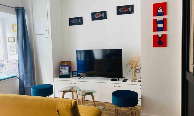 Granville Apartment | Oceanfront Bliss at L'atelier Notre Dame - Rated 9.8/10