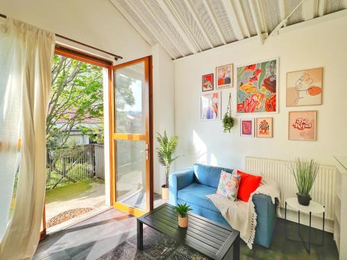 Louis Bertrand-Mirabeau-Semard Apartment | Explore L’atelier parisien – Family-Friendly Near Metro 7