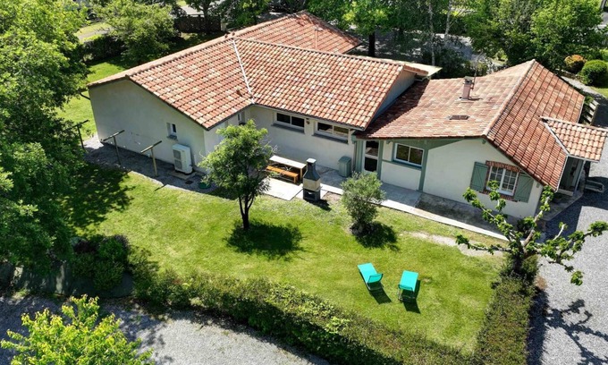Leon House | Pet-Friendly L'atelier XXL in Leon with Top Reviews