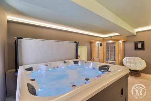 Erce-en-Lamee House | L'auge bleue