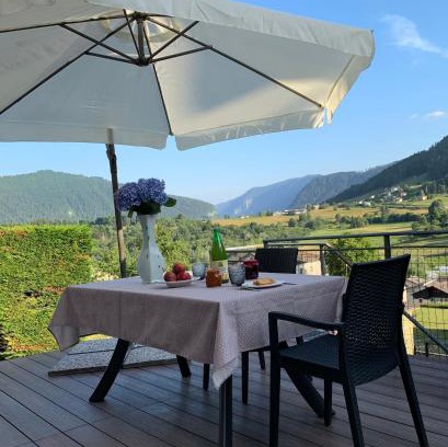 Pieve Tesino Apartment | Top-Rated L' aurora: Family-Friendly Comfort Awaits