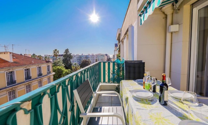 Gambetta Apartment | Discover L'Austerlitz: 4-Star Family-Friendly Retreat