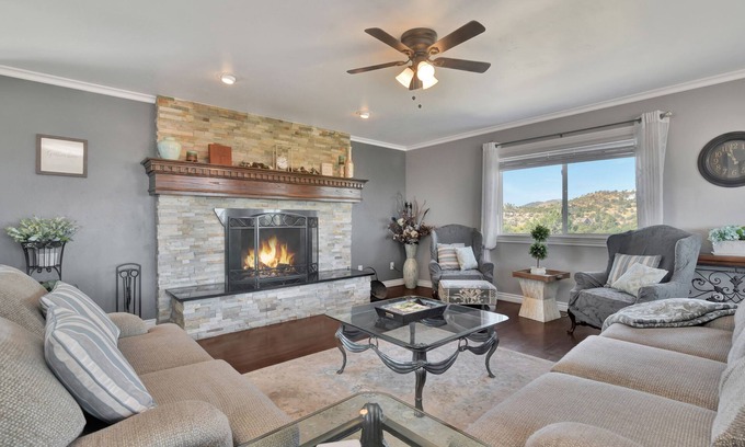 Prescott House | Ideal Family Getaway Near Downtown with Pet-Friendly Amenities