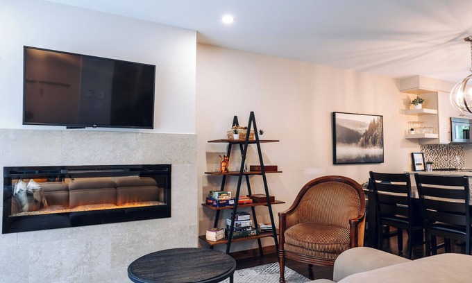 Saint-Faustin-Lac-Carre House | Unforgettable Stay at L'E S'O U S - B O I S Ski & Spa