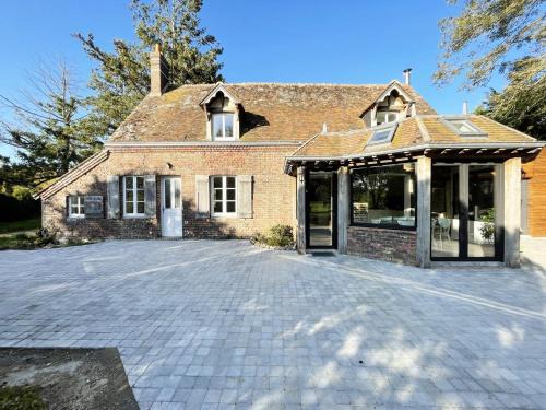 La Fontenelle House | Relaxing Retreat at L'Echappée au Gué - Nordic Bath Bliss