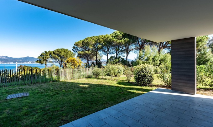 Pietrosella Apartment | Oceanfront Retreat at L’eclat de Stagnola with Spa Access