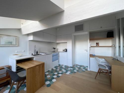 Saint-Georges Apartment | Inviting L'Ecrin des Arts: Child-Friendly Retreat with Parking