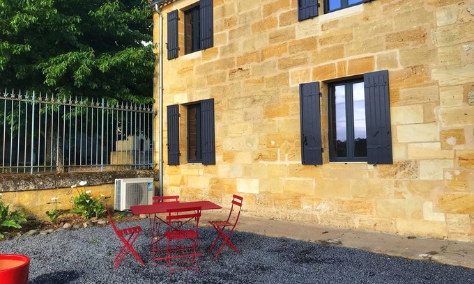 Les Salles-De-Castillon House | Experience L'ecrin de Canon Montségur with Pool & Kitchen