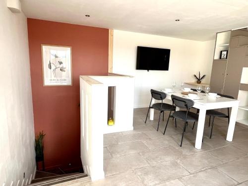 Espira de l'Agly House | Beautiful L'eden de l'agly: Child-Friendly Retreat Awaits