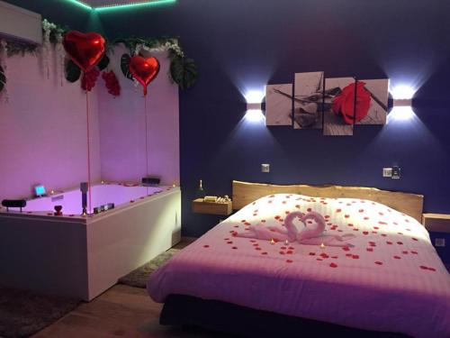 Maisons-Alfort Apartment | Indulge at L EDEN: Love Room with Spa & Hot Tub Bliss