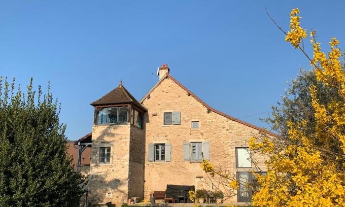 Saint-Boil Bed & Breakfast | Discover L’En Vert du Monde: Oceanfront Bliss Awaits