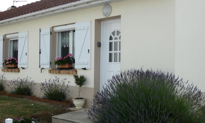 Hesdigneul-les-Boulogne House | Oceanfront Retreat: L'ESCALE Côte d'Opale, Rated 9.1