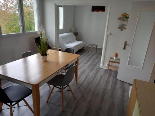 Chalons-en-Champagne Apartment | Discover L'escale champenoise: Free WiFi & Private Parking