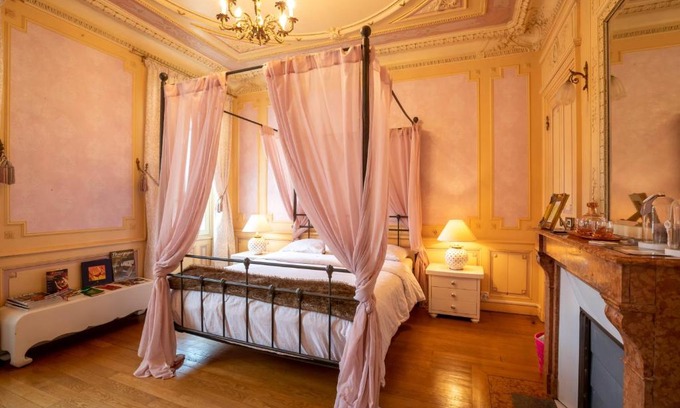 Bligny-les-Beaune Bed & Breakfast | Unforgettable Stays at L'Escale de Jules et Lily Hotel