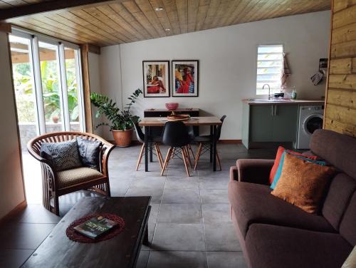 Salazie House | Oceanfront Escape at L'escale du Tec-Tec - Rated 9.7/10