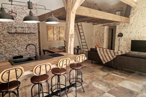 Nouaille-Maupertuis House | Oceanfront Bliss at L'Escale Nobilienne for Families