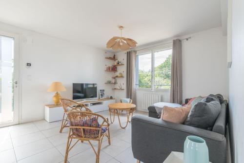 Saint-Marc-sur-Mer House | Family-Friendly L'Escampette - Just 650m from the Beach