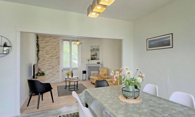 Auray House | Relaxing L'escapade by Interhome with Spa and Breakfast