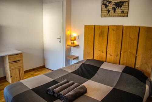 Saint-Alban-Leysse Apartment | Relax at L’Escapade: Perfect Retreat by Lake and Mountains