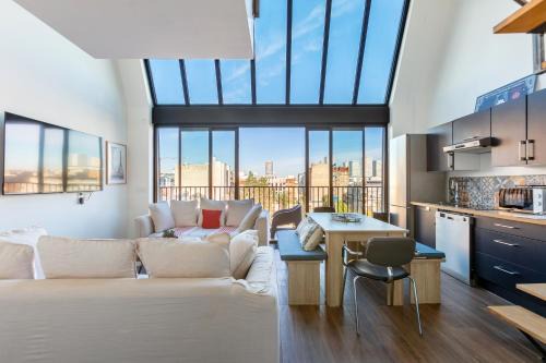 Le Kremlin-Bicetre Apartment | Family-Friendly Retreat at L'Escapade Paris - 8.9/10 Rating