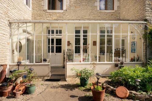 Accolay House | Oceanfront Bliss at L'Escapade Place Voltaire