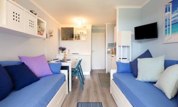Le Dramont Apartment | Pet-Friendly L'Esquinade with Pool and Ocean Views