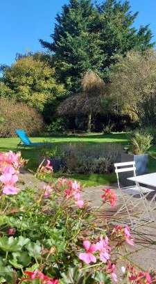 Givenchy-en-Gohelle Bed & Breakfast | Unforgettable Stays at L'Heure Bleue Gîtes & B&B