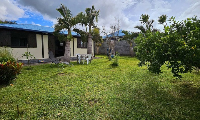 Petite-ÃŽle Villa | Relaxing Retreat at L'hibiscus, 10 Minutes from ST Joseph