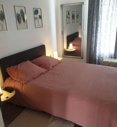 Pre-en-Pail Apartment | Pet-Friendly Haven L'hirondelle with 9.7 Guest Rating