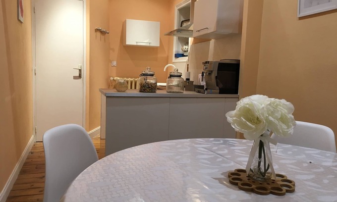 Sarlat-la-Caneda Historic Center Bed & Breakfast | Guest Rated 10/10 at L'hommage: Family-Friendly Escape