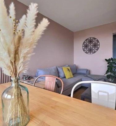 Flace Apartment | Relax at 'L'horizon' with Pet-Friendly Comfort & Dining