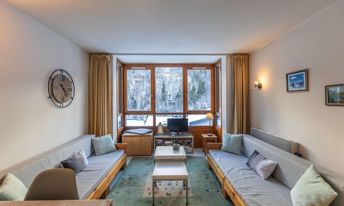 Bareges Apartment | Discover L'horizontale: Mountain View with Spa & Breakfast