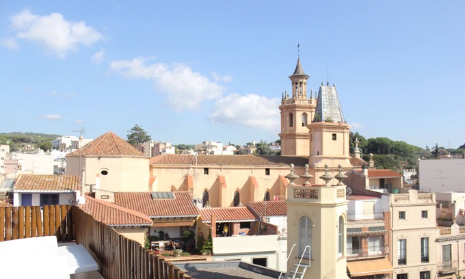 Arenys de Mar House | Relax at L'Hostalet d'Arenys de Mar with Spa & Breakfast
