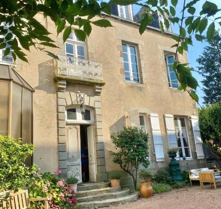 Mayenne Bed & Breakfast | Experience L'Hotel de Hercé Chambre d'Hote - 4 Star Stay