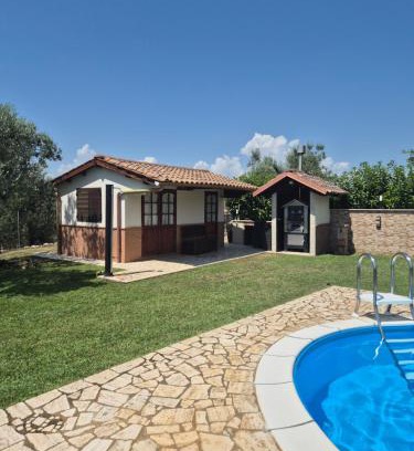 Penna in Teverina House | Relaxing L' INCANTO: Oceanfront Pool & Spa Retreat