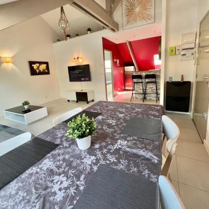 Chilly-Mazarin Apartment | Ideal Family Getaway at Le Cocon Near Paris-Orly