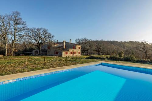 Monticiano Apartment | Discover L'Incrociata: Oceanfront Bliss with Pool Access