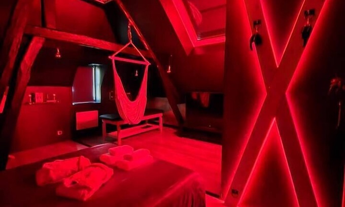 Verneuil-sur-Avre Apartment | L'instant Love: pure passion, L'Instant Love