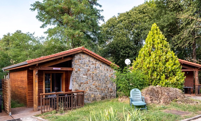 Montoulieu Apartment | Explore L'Iris Pyrénéen: Mountain View Chalet Retreat
